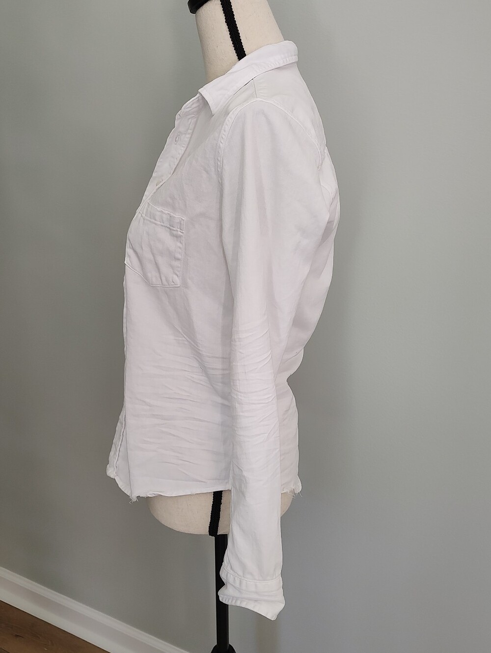 Frank & Eileen BARRY Distressed Button-Up Shirt White ALTERED - Picture 7 of 14
